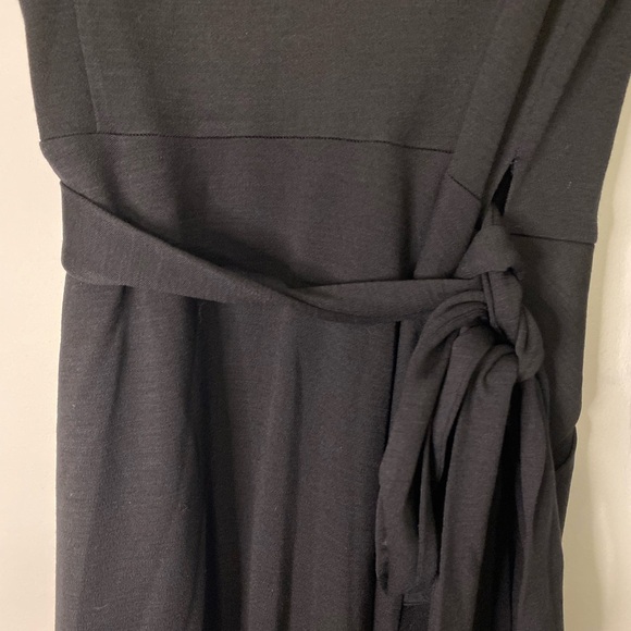 Diane Von Furstenberg Wool V Neck Wrap Black Midi Dress Size 4 Classic Office - Picture 9 of 12